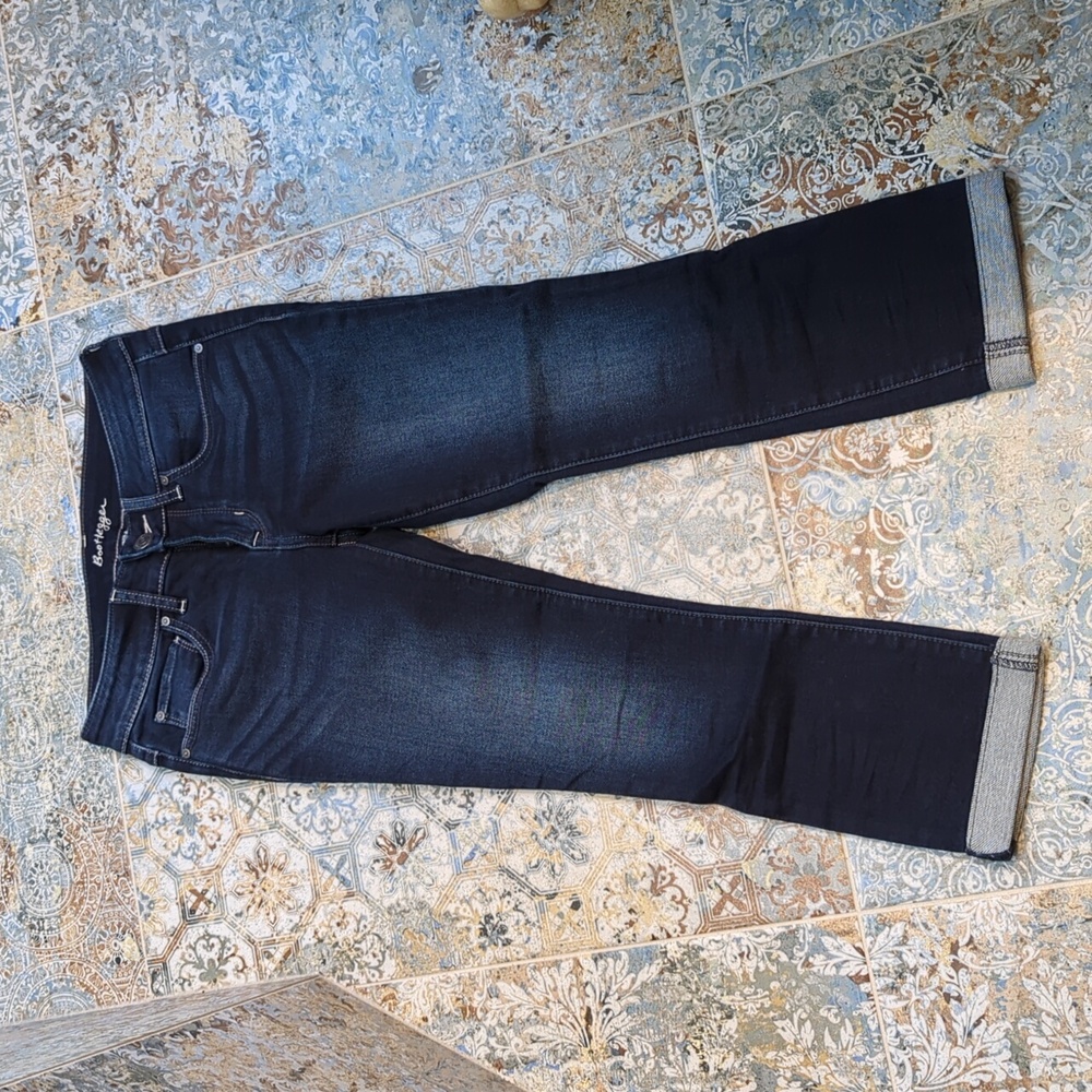 Jeans - Picture 2 of 3